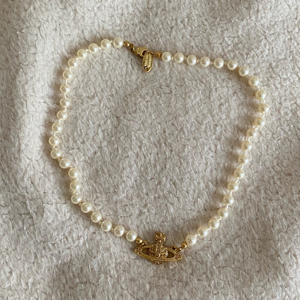 Vivienne Westwood mini bas relief choker in gold
